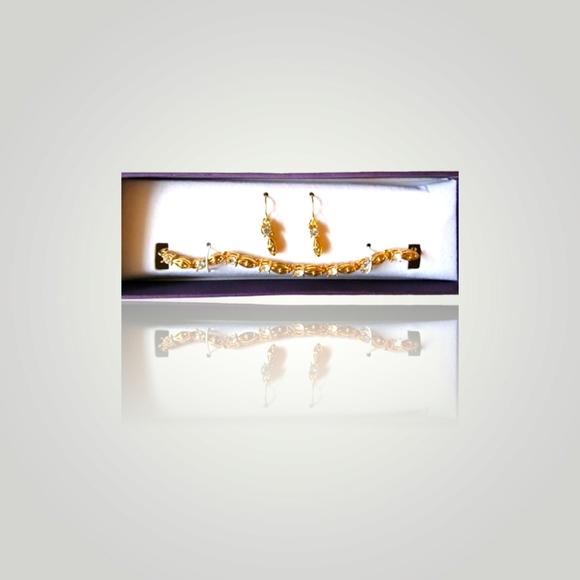 Jewelry Vintage Avon Elegant Tennis Bracelet And Earrings Gift Set